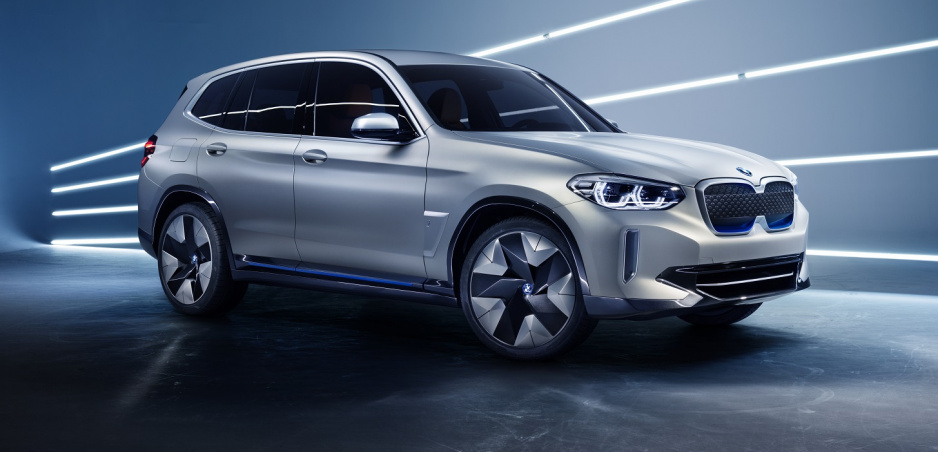 BMW X3 dostalo elektrický pohon a názov iX3
