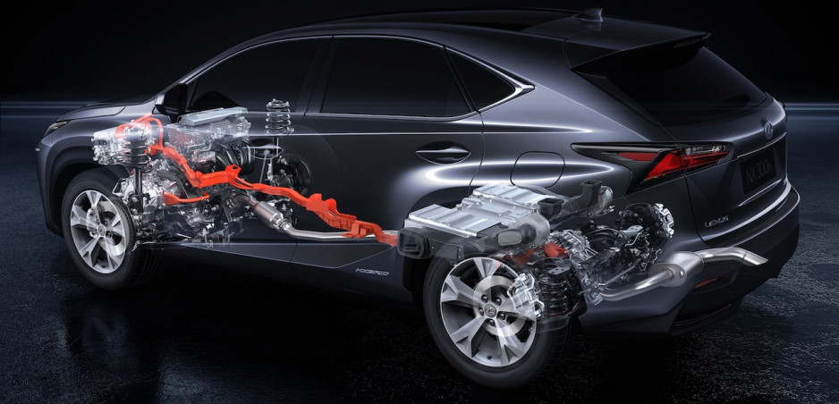 Lexus ES dostane inteligentný pohon všetkých kolies